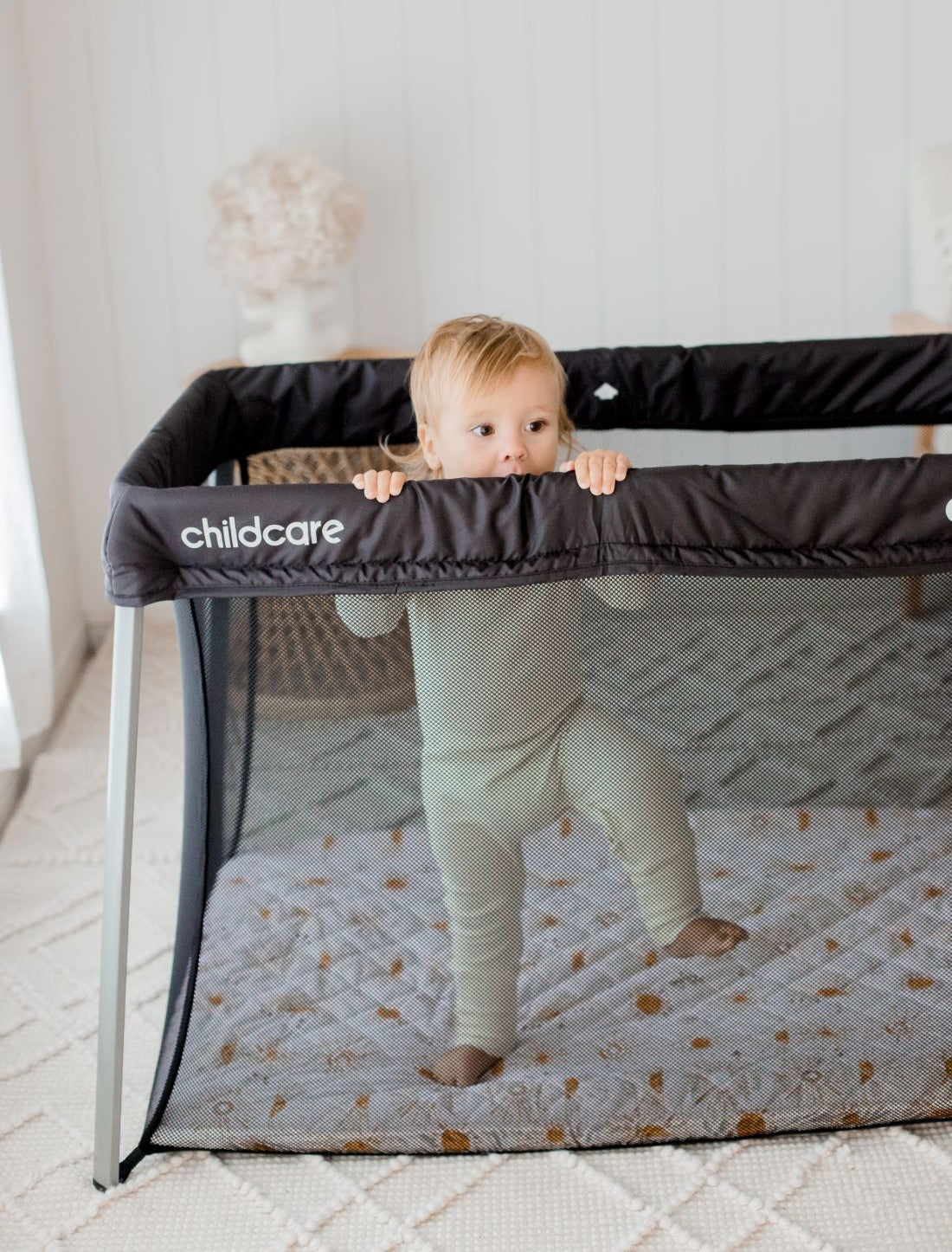 Vee bee best sale amado travel cot