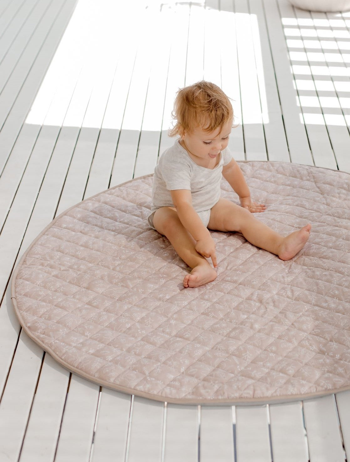 Padded store play mat