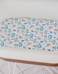 Small Oval/Moses Fitted Waterproof Sheet | Wild Dinosaurs