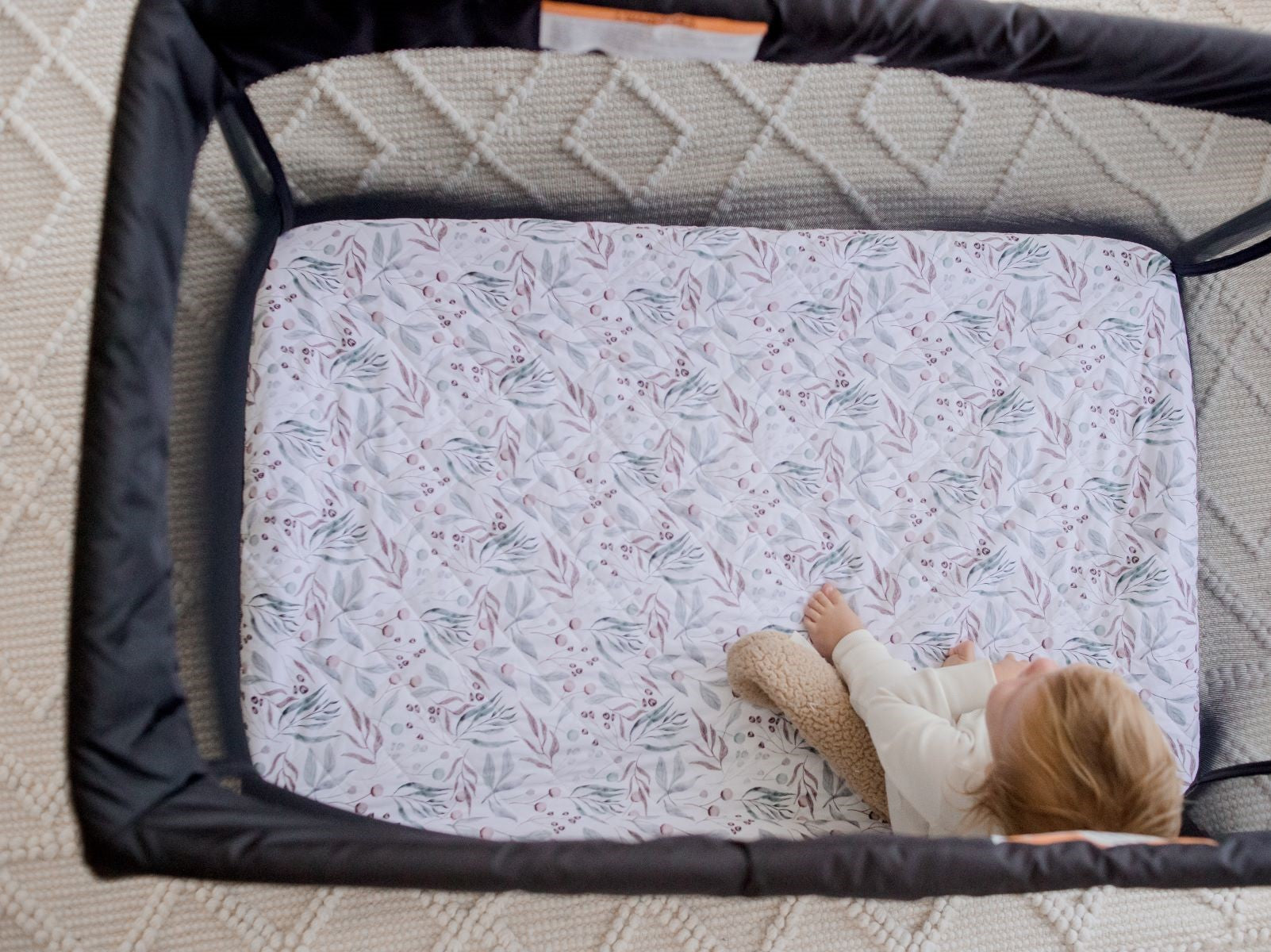 Portacot/Travel Cot Waterproof Fitted Sheet Botanical – Bambella