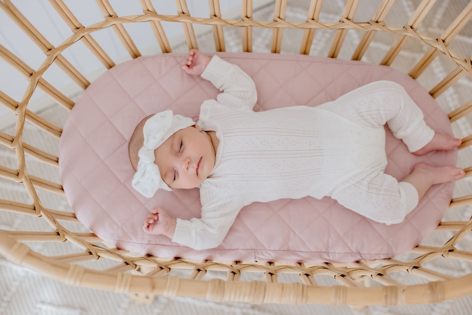Small Oval/Moses Fitted Waterproof Sheet | Lullaby Pink