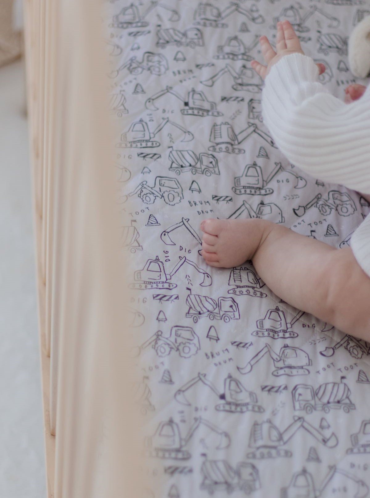 Waterproof Fitted Cot Sheet | Can You Dig It?